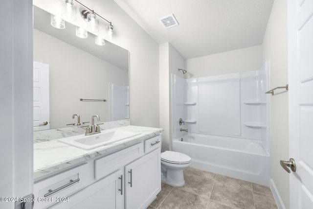 1063 Grantham Lane, Palm Bay, FL 32909