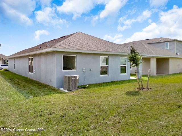 1063 Grantham Lane, Palm Bay, FL 32909