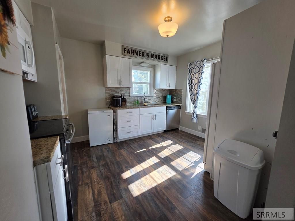 Image 12 of property listing at 445 5th Street, Idaho Falls, ID 83401