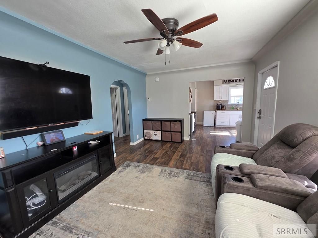 Image 6 of property listing at 445 5th Street, Idaho Falls, ID 83401