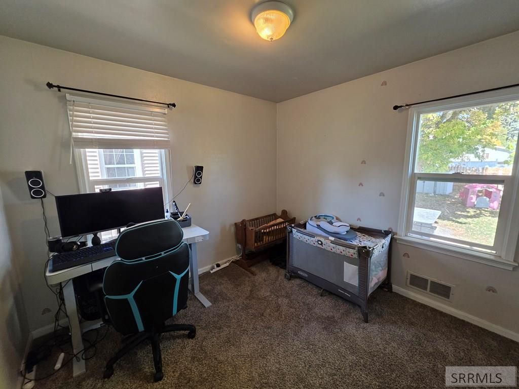 Image 8 of property listing at 445 5th Street, Idaho Falls, ID 83401