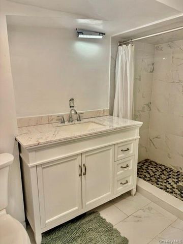 1601 Cross Bay Boulevard, Broad Channel, NY 11693