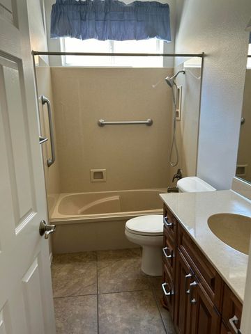 7504 Laster Avenue NE, Albuquerque, NM 87109