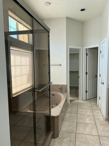 7504 Laster Avenue NE, Albuquerque, NM 87109
