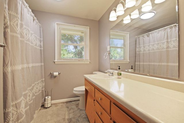 211 BOURN AVE, Columbia, MO 65203