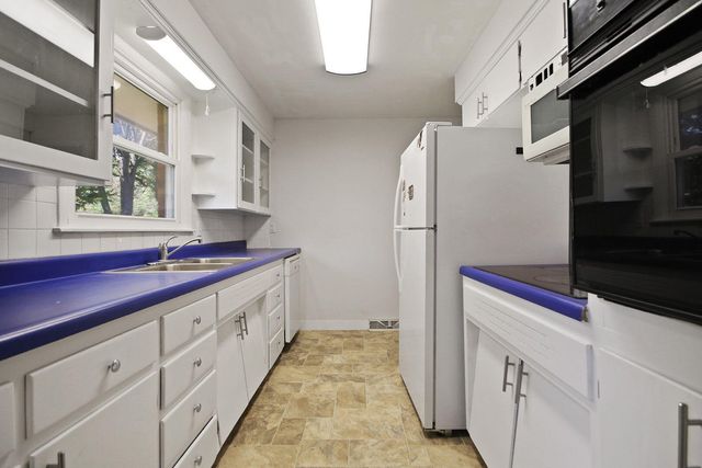 211 BOURN AVE, Columbia, MO 65203