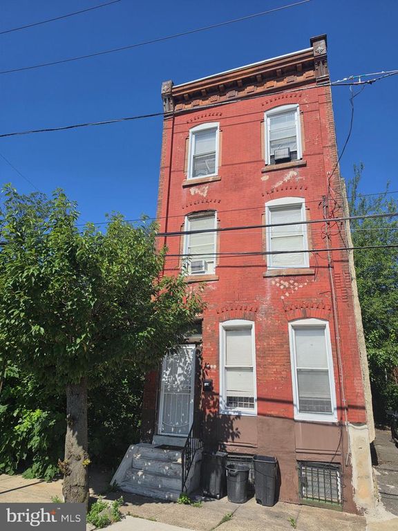2150 N 27TH ST, Philadelphia, PA 19121