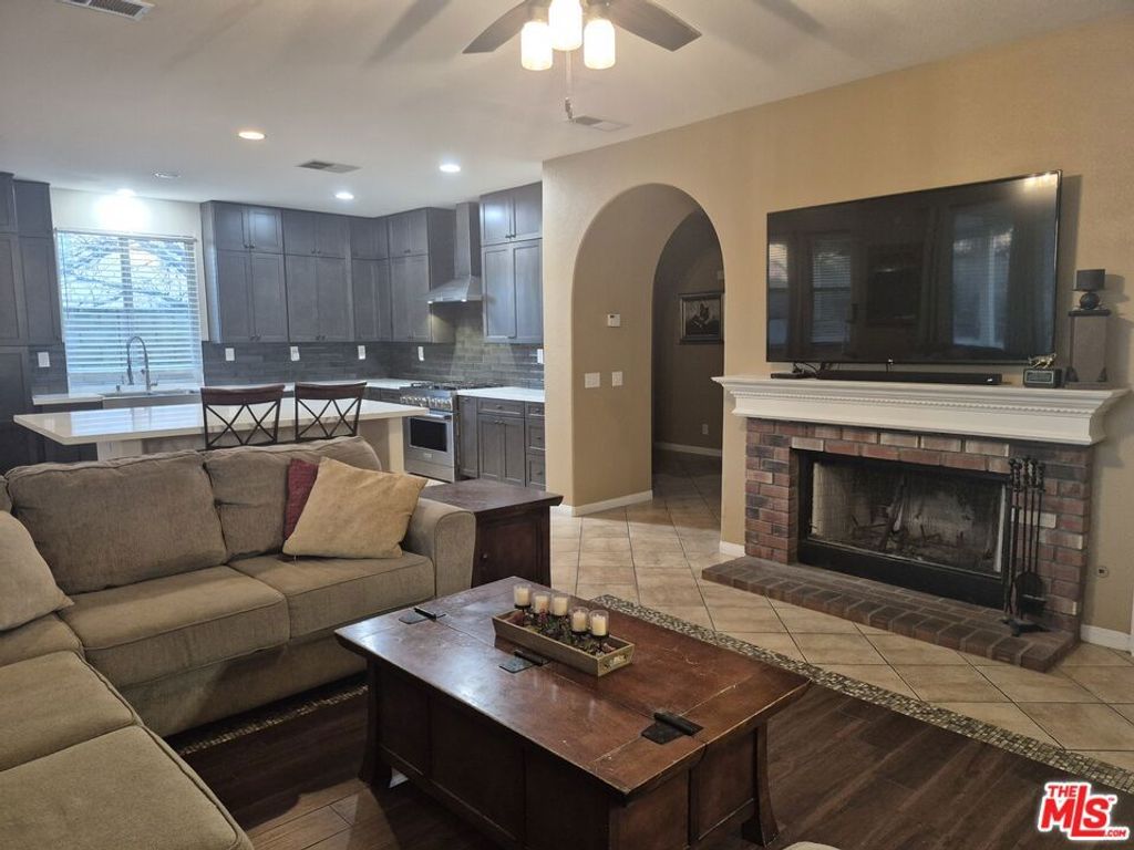 Image 10 of property listing at 12714 Burbank Road, Eastvale, CA 92880