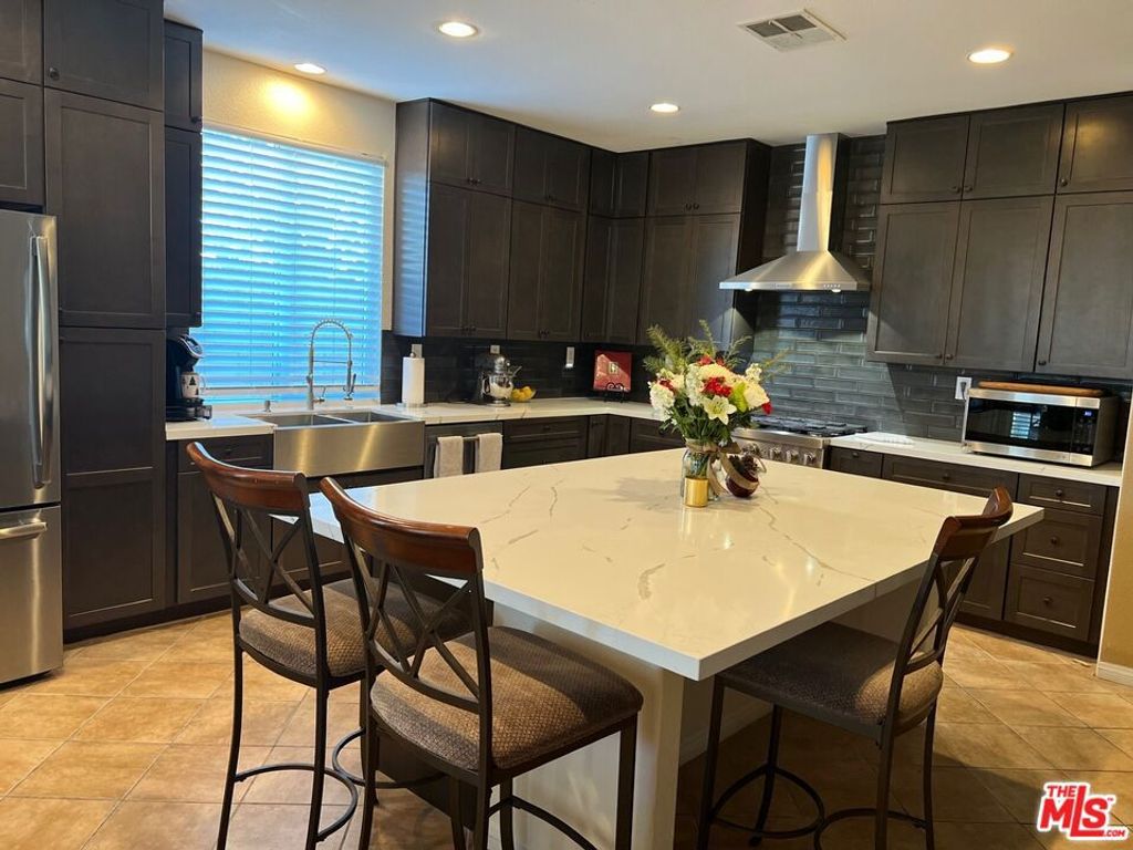 Image 4 of property listing at 12714 Burbank Road, Eastvale, CA 92880