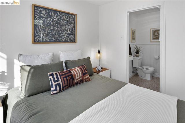 4030 Lusk St, Oakland, CA 94608