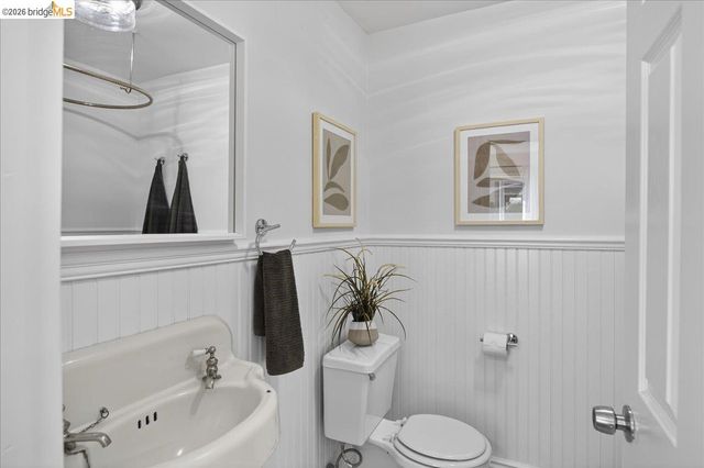 4030 Lusk St, Oakland, CA 94608