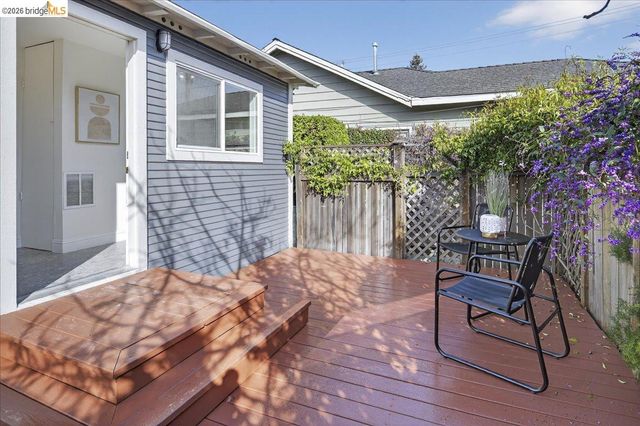 4030 Lusk St, Oakland, CA 94608