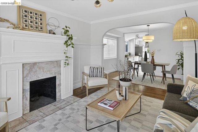 4030 Lusk St, Oakland, CA 94608