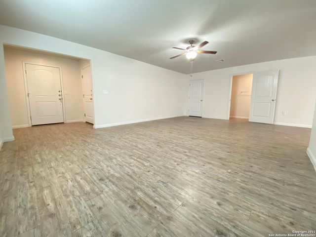10531 LEGACY Cove, San Antonio, TX 78240