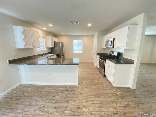 10531 LEGACY Cove, San Antonio, TX 78240