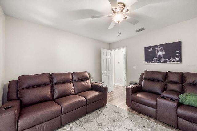 945 SW 82ND TERRACE, Gainesville, FL 32607