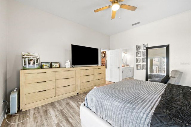 945 SW 82ND TERRACE, Gainesville, FL 32607