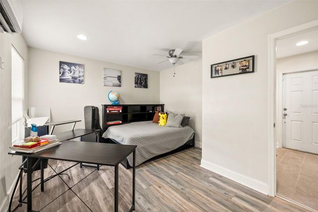 945 SW 82ND TERRACE, Gainesville, FL 32607