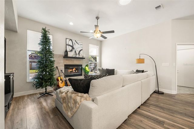 945 SW 82ND TERRACE, Gainesville, FL 32607