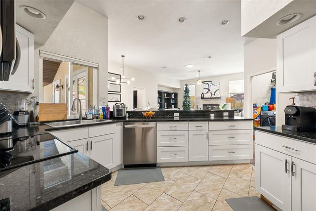 945 SW 82ND TERRACE, Gainesville, FL 32607