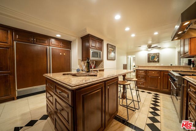2461 Jupiter Drive, Los Angeles, CA 90046