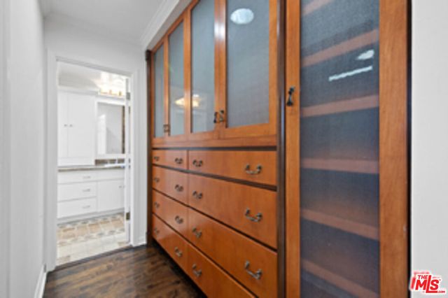 2461 Jupiter Drive, Los Angeles, CA 90046
