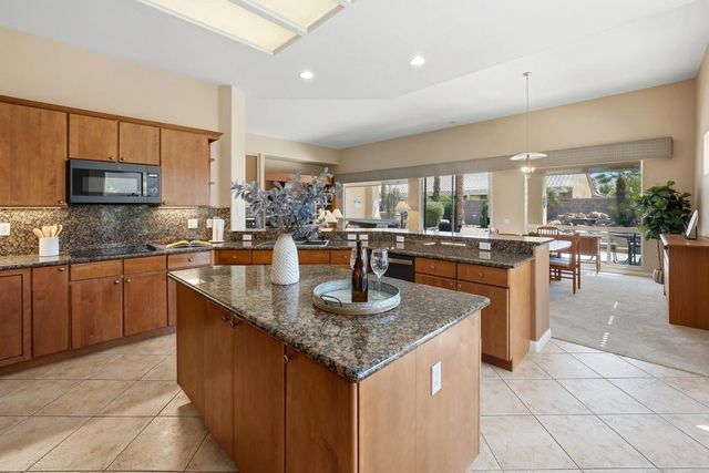 36666 Tallowood Drive, Palm Desert, CA 92211