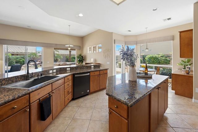 36666 Tallowood Drive, Palm Desert, CA 92211