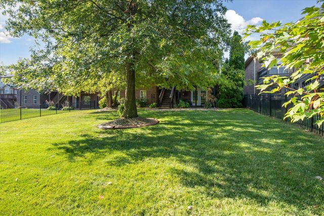 3869 Ormesby Place, Lexington, KY 40515