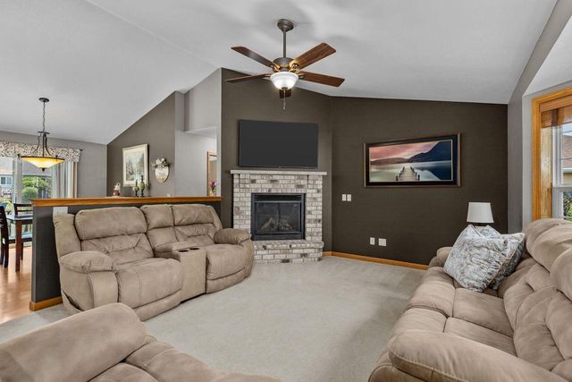 464 SWEETFLAG AVENUE, Fond Du Lac, WI 54935