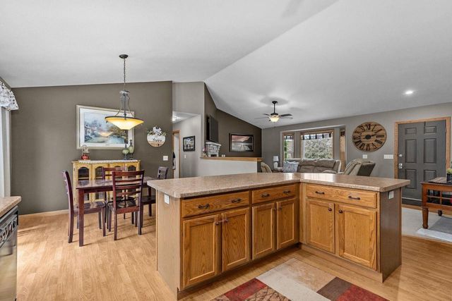 464 SWEETFLAG AVENUE, Fond Du Lac, WI 54935
