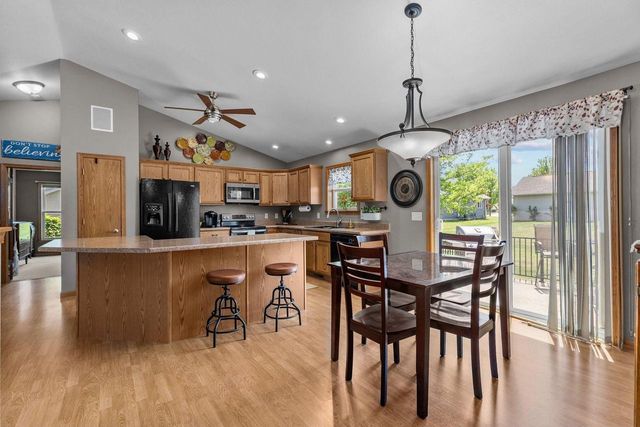 464 SWEETFLAG AVENUE, Fond Du Lac, WI 54935