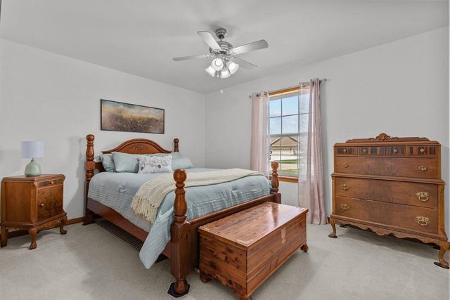 464 SWEETFLAG AVENUE, Fond Du Lac, WI 54935