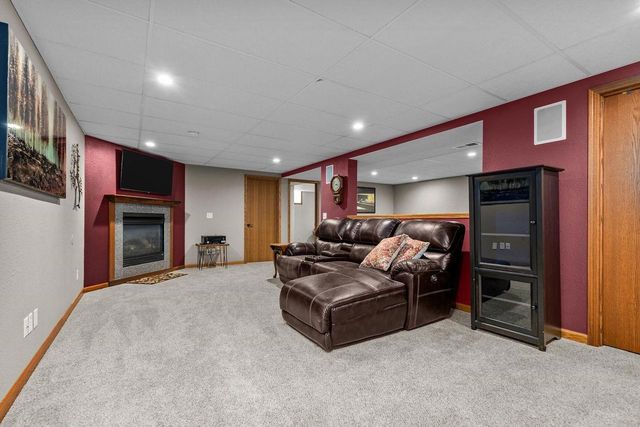 464 SWEETFLAG AVENUE, Fond Du Lac, WI 54935