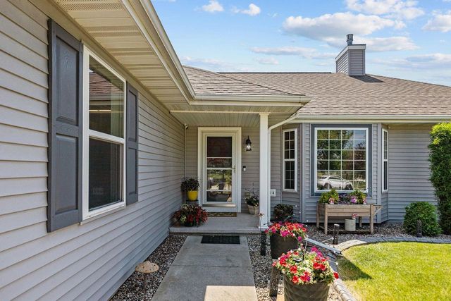 464 SWEETFLAG AVENUE, Fond Du Lac, WI 54935