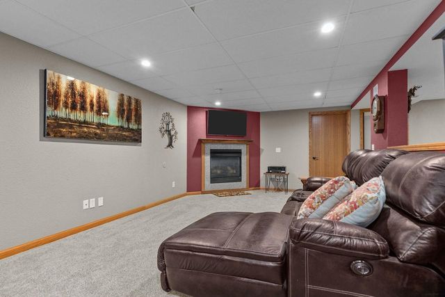 464 SWEETFLAG AVENUE, Fond Du Lac, WI 54935