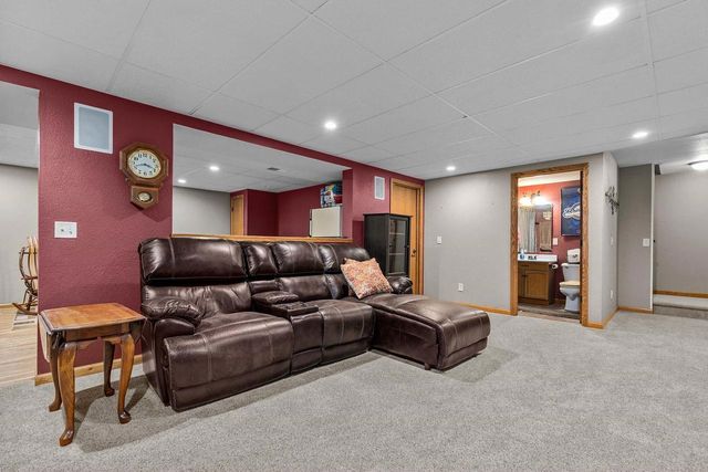 464 SWEETFLAG AVENUE, Fond Du Lac, WI 54935