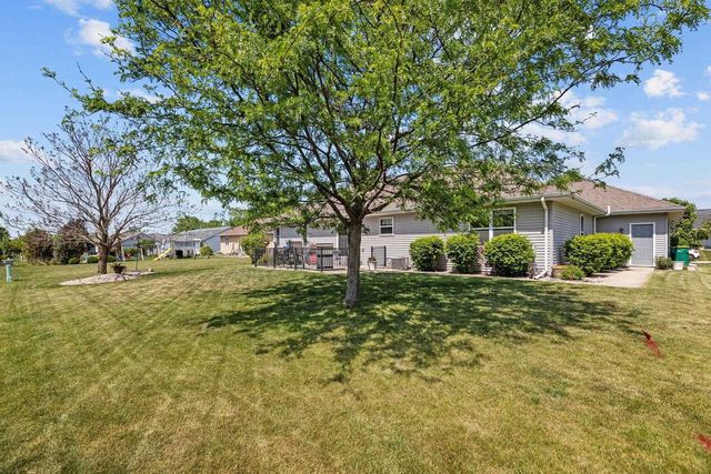 464 SWEETFLAG AVENUE, Fond Du Lac, WI 54935