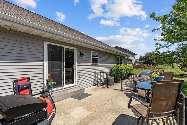 464 SWEETFLAG AVENUE, Fond Du Lac, WI 54935