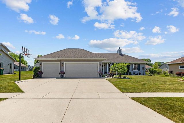 464 SWEETFLAG AVENUE, Fond Du Lac, WI 54935