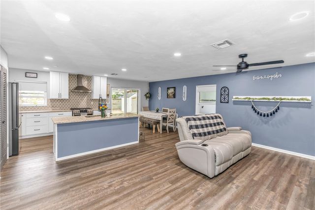 1476 VALIANT AVENUE, Deltona, FL 32725