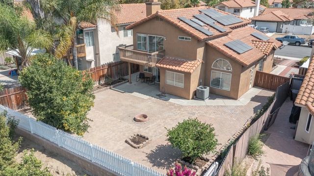 25077 Via Las Lomas, Murrieta, CA 92562