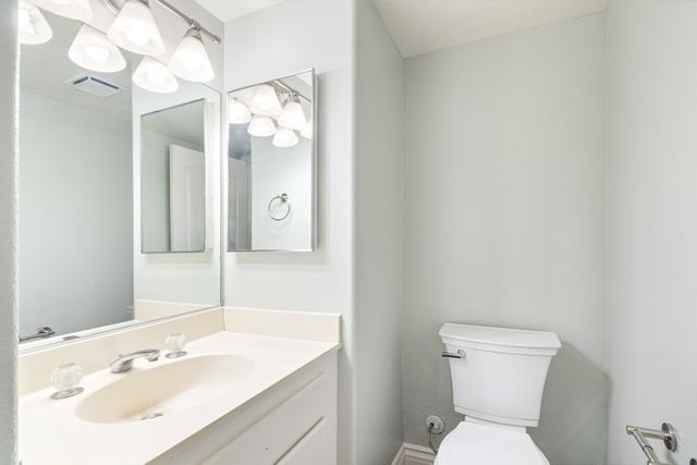 25077 Via Las Lomas, Murrieta, CA 92562