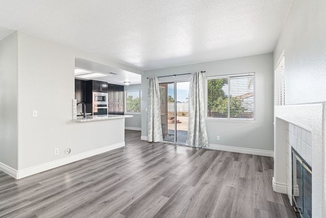 25077 Via Las Lomas, Murrieta, CA 92562