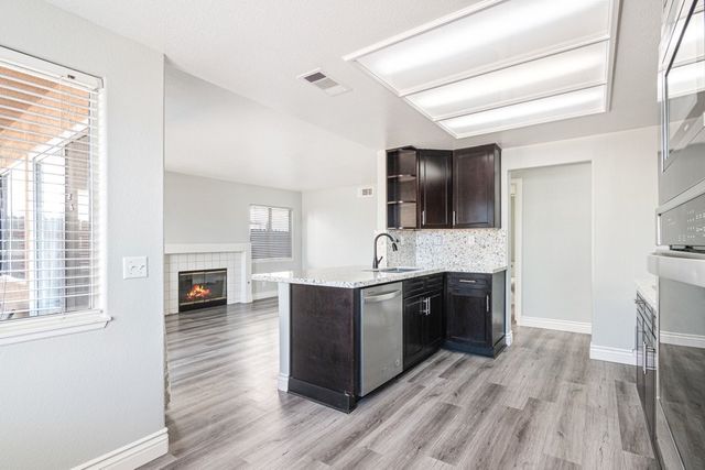 25077 Via Las Lomas, Murrieta, CA 92562