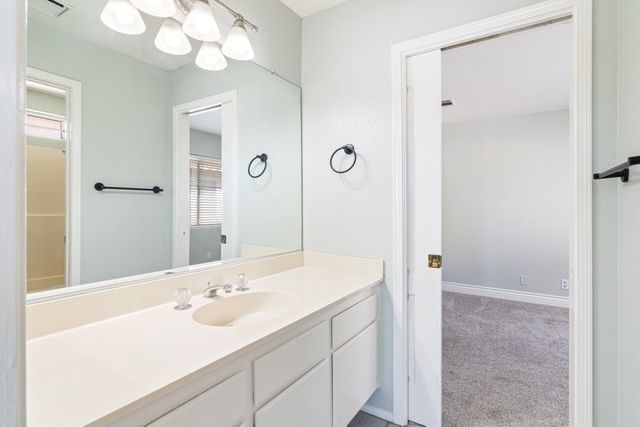 25077 Via Las Lomas, Murrieta, CA 92562