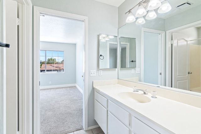 25077 Via Las Lomas, Murrieta, CA 92562