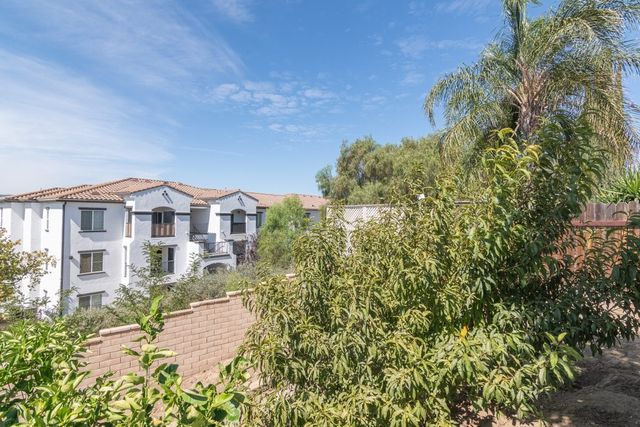 25077 Via Las Lomas, Murrieta, CA 92562