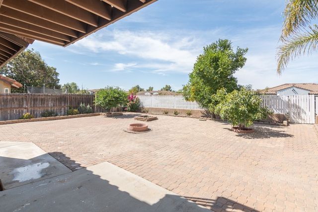 25077 Via Las Lomas, Murrieta, CA 92562