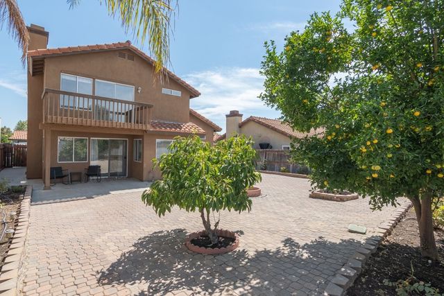 25077 Via Las Lomas, Murrieta, CA 92562